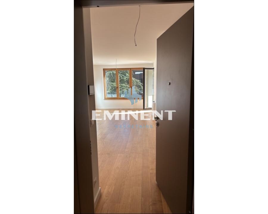 Poslovni prostor · 56 m² · Čukarica